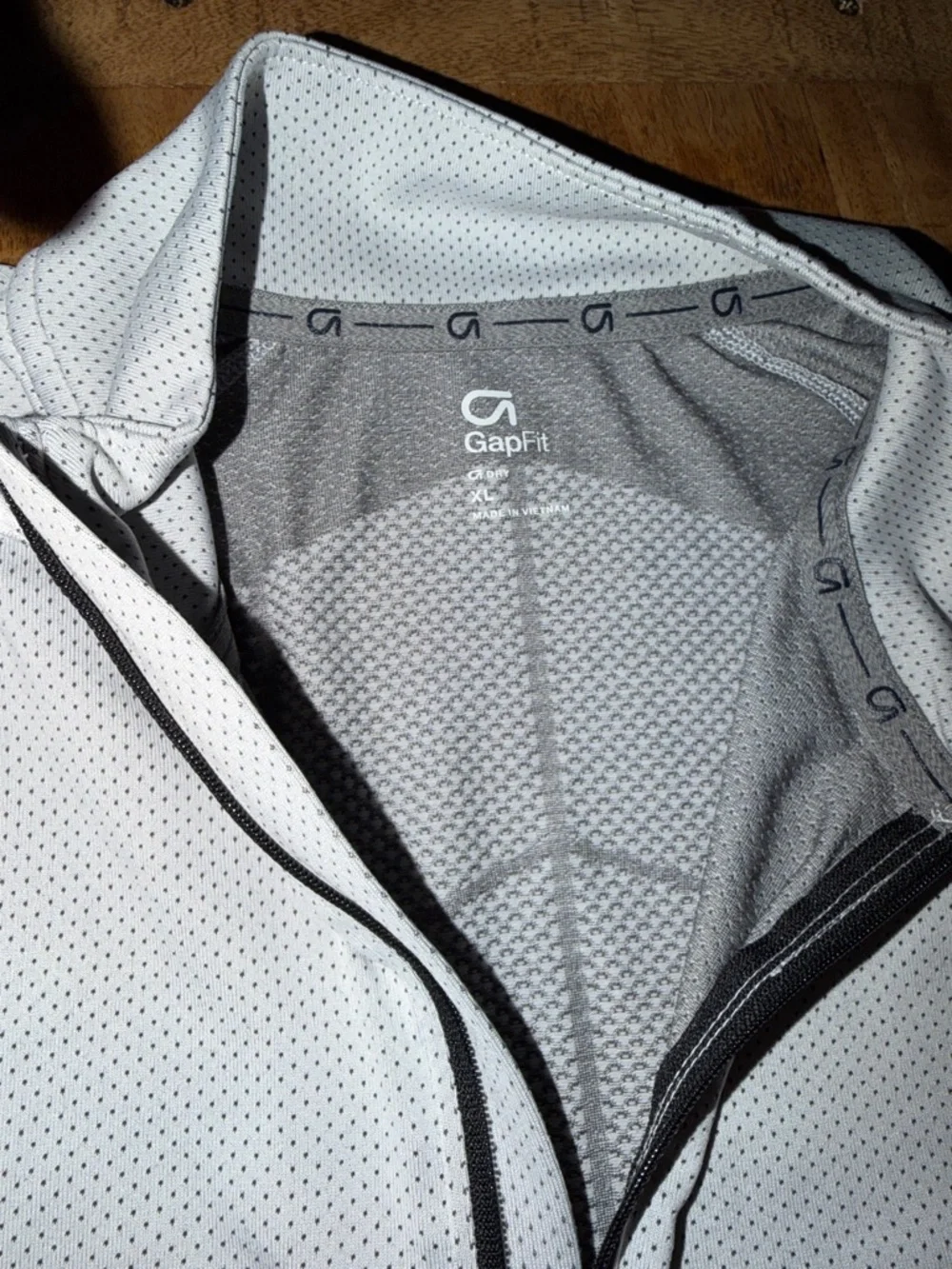 GAP Men’s Long Sleeve Quarter-Zip Pullover in Light Gray with Black Zipper